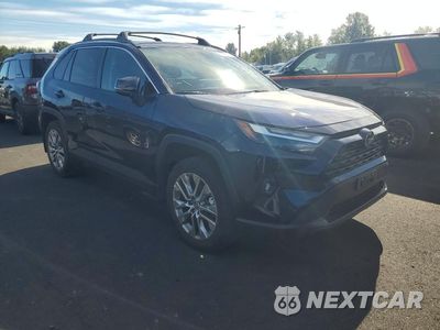 Czwarte zdjęcie samochodu z boku: 2025 TOYOTA RAV4 XLE PREMIUM VIN:2T3A1RFV6SW557910 - miniatura