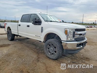 Czwarte zdjęcie samochodu z boku: 2019 FORD F350 SUPER DUTY VIN:1FT8W3BTXKEF38883 - miniatura