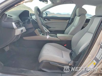 Zdjęcie 7 z 12 samochodu: 2018 HONDA ACCORD LX VIN:1HGCV1F17JA235884 - miniatura