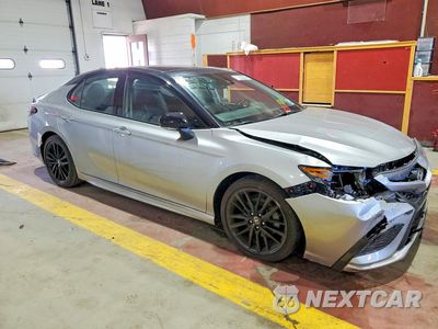 Czwarte zdjęcie samochodu z boku: 2021 TOYOTA CAMRY XSE VIN:4T1K61BKXMU043637 - miniatura