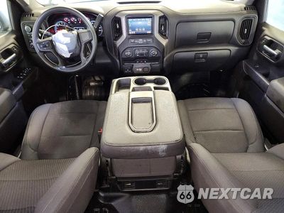 Zdjęcie 8 z 12 samochodu: 2021 CHEVROLET SILVERADO K1500 VIN:3GCPYAEHXMG331391 - miniatura
