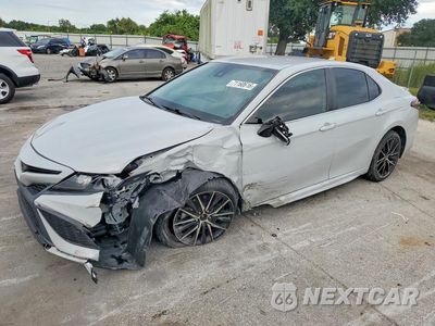 2024 TOYOTA CAMRY SE 4T1G11AK2RU249953 - główne zdjęcie licytacji z USA - miniatura