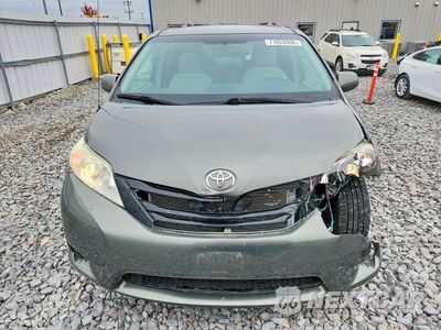 Piąte zdjęcie samochodu w środku: 2012 TOYOTA SIENNA LE VIN:5TDJK3DC1CS036530 - miniatura