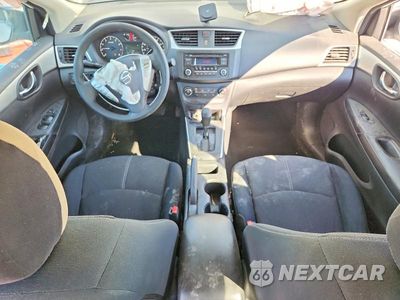 Zdjęcie 8 z 12 samochodu: 2017 NISSAN SENTRA S VIN:3N1AB7AP5HY331342 - miniatura