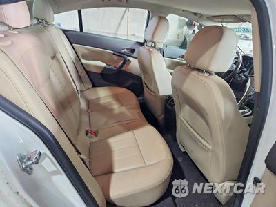 Zdjęcie 10 z 12 samochodu: 2011 BUICK REGAL CXL VIN:W04GN5EC0B1024886 - miniatura
