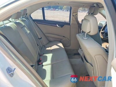 Zdjęcie 10 z 12 samochodu: 2011 MERCEDES-BENZ C 300 4MATIC VIN:WDDGF8BB6BR153724 - miniatura