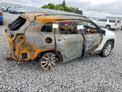 Trzecie zdjęcie samochodu z tyłu: 2017 JEEP CHEROKEE LIMITED VIN:1C4PJMDS1HW612070 - miniatura