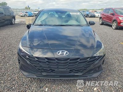 Piąte zdjęcie samochodu w środku: 2023 HYUNDAI ELANTRA SEL VIN:KMHLS4AG7PU424171 - miniatura