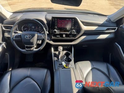 Zdjęcie 9 z 13 samochodu: 2021 TOYOTA HIGHLANDER XLE VIN:5TDGZRBH0MS545615 - miniatura