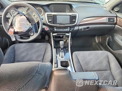 Zdjęcie 8 z 12 samochodu: 2016 HONDA ACCORD EX VIN:1HGCR2F76GA160800 - miniatura