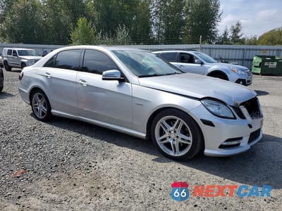 Czwarte zdjęcie samochodu z boku: 2012 MERCEDES-BENZ E 350 VIN:WDDHF5KB0CA605881 - miniatura