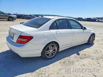 Trzecie zdjęcie samochodu z tyłu: 2013 MERCEDES-BENZ C 250 VIN:WDDGF4HB5DG090999 - miniatura
