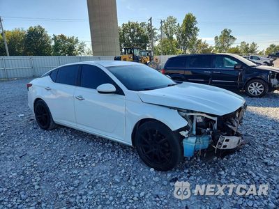 Czwarte zdjęcie samochodu z boku: 2019 NISSAN ALTIMA S VIN:1N4BL4BV7KC200039 - miniatura