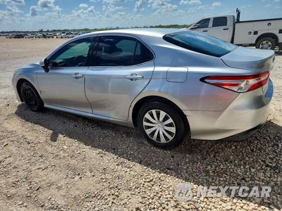 Drugie zdjęcie samochodu z przodu: 2018 TOYOTA CAMRY L VIN:4T1B11HK9JU089381 - miniatura