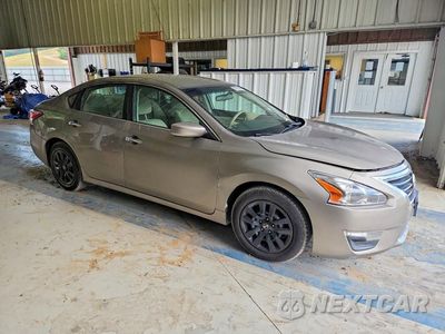 Czwarte zdjęcie samochodu z boku: 2015 NISSAN ALTIMA 2.5 S VIN:1N4AL3AP1FN301256 - miniatura