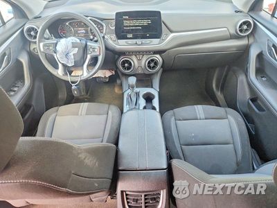 Zdjęcie 8 z 13 samochodu: 2023 CHEVROLET BLAZER 2LT VIN:3GNKBCR44PS235845 - miniatura