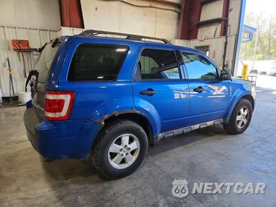Trzecie zdjęcie samochodu z tyłu: 2012 FORD ESCAPE XLS VIN:1FMCU0C77CKA59867 - miniatura