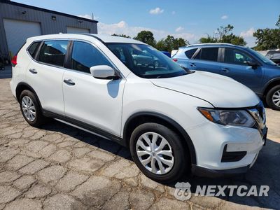 Czwarte zdjęcie samochodu z boku: 2017 NISSAN ROGUE S VIN:KNMAT2MT2HP569477 - miniatura