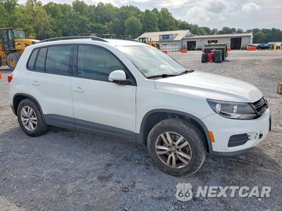 Czwarte zdjęcie samochodu z boku: 2017 VOLKSWAGEN TIGUAN S VIN:WVGBV7AX4HW501699 - miniatura