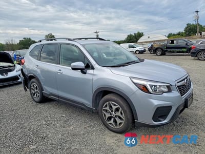 Czwarte zdjęcie samochodu z boku: 2020 SUBARU FORESTER PREMIUM VIN:JF2SKAJC5LH591385 - miniatura