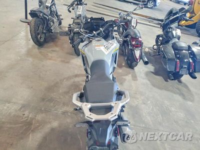 Zdjęcie 6 z 9 samochodu: 2025 HONDA XL750 VIN:JH2RD1718SK001315 - miniatura