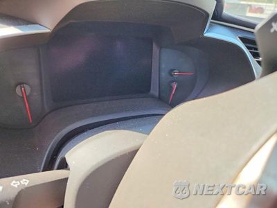 Zdjęcie 9 z 12 samochodu: 2016 CHEVROLET CORVETTE STINGRAY 2LT VIN:1G1YD2D75G5106590 - miniatura