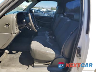 Zdjęcie 7 z 12 samochodu: 2005 GMC NEW SIERRA C1500 VIN:1GTEC14V45Z900315 - miniatura