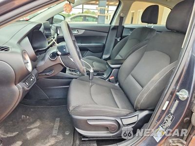 Zdjęcie 7 z 12 samochodu: 2021 KIA FORTE LXS VIN:3KPF24AD6ME371528 - miniatura