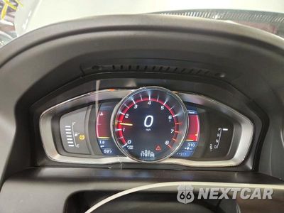 Zdjęcie 9 z 13 samochodu: 2016 VOLVO XC60 T5 PREMIER VIN:YV4612RK0G2842470 - miniatura