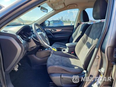 Zdjęcie 7 z 14 samochodu: 2016 NISSAN ROGUE S VIN:KNMAT2MT8GP632838 - miniatura