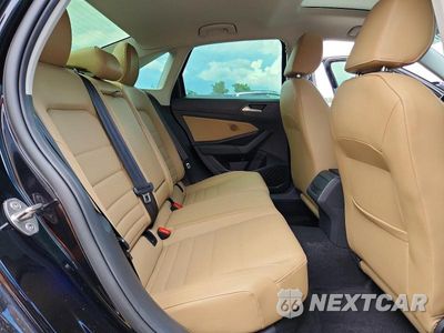 Zdjęcie 10 z 12 samochodu: 2021 VOLKSWAGEN JETTA SEL VIN:3VWE57BU1MM070266 - miniatura