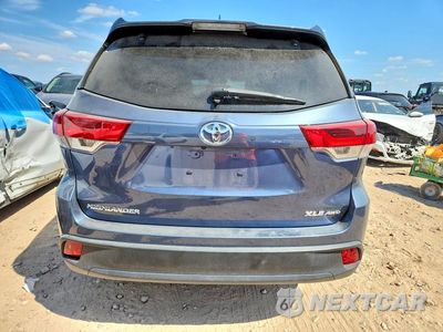 Zdjęcie 6 z 13 samochodu: 2019 TOYOTA HIGHLANDER XLE VIN:5TDJZRFH9KS735474 - miniatura