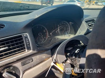 Zdjęcie 9 z 12 samochodu: 2013 VOLKSWAGEN PASSAT S VIN:1VWAP7A36DC083856 - miniatura