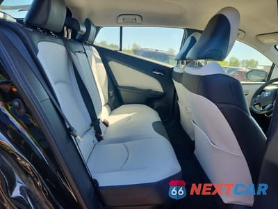 Zdjęcie 10 z 12 samochodu: 2022 TOYOTA PRIUS XLE AWD-E VIN:JTDL9MFU3N3037974 - miniatura