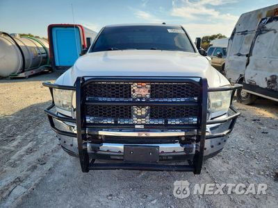 Piąte zdjęcie samochodu w środku: 2018 RAM 2500 ST VIN:3C6UR5CJ0JG282699 - miniatura