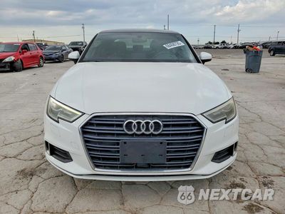 Piąte zdjęcie samochodu w środku: 2018 AUDI A3 PREMIUM VIN:WAUAUGFF1J1010977 - miniatura