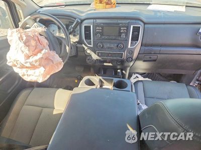 Zdjęcie 8 z 12 samochodu: 2018 NISSAN TITAN XD S VIN:1N6AA1C36JN505698 - miniatura