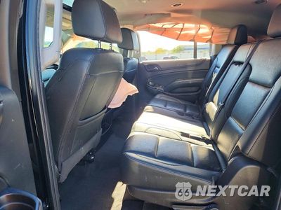 Zdjęcie 11 z 13 samochodu: 2020 CHEVROLET SUBURBAN K1500 LT VIN:1GNSKHKC4LR256447 - miniatura