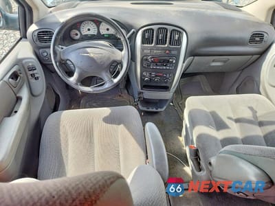 Zdjęcie 8 z 13 samochodu: 2005 CHRYSLER TOWN & COUNTRY TOURING VIN:2C4GP54L45R514295 - miniatura