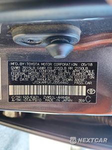 Zdjęcie 12 z 12 samochodu: 2018 TOYOTA PRIUS THREE TOURING VIN:JTDKARFU1J3554460 - miniatura