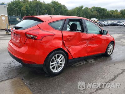 Trzecie zdjęcie samochodu z tyłu: 2017 FORD FOCUS SE VIN:1FADP3K28HL232732 - miniatura