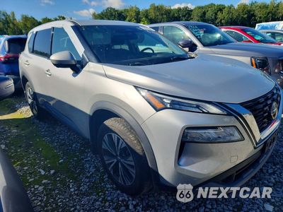 Czwarte zdjęcie samochodu z boku: 2021 NISSAN ROGUE SV VIN:5N1AT3BB6MC693197 - miniatura