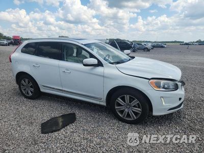 Czwarte zdjęcie samochodu z boku: 2016 VOLVO XC60 T6 PREMIER VIN:YV449MDKXG2875768 - miniatura