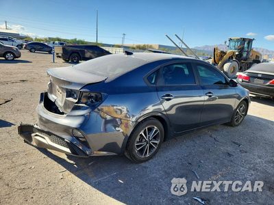Trzecie zdjęcie samochodu z tyłu: 2023 KIA FORTE LXS VIN:3KPF24AD4PE647628 - miniatura