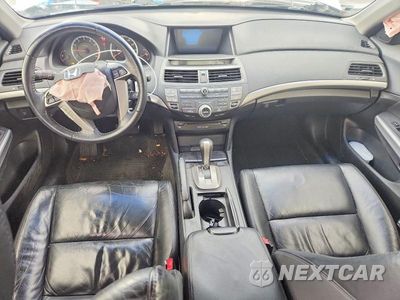 Zdjęcie 8 z 12 samochodu: 2010 HONDA ACCORD EXL VIN:1HGCP3F89AA000440 - miniatura