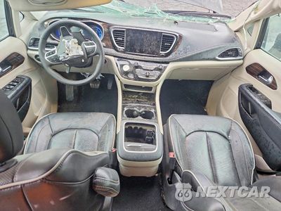 Zdjęcie 8 z 13 samochodu: 2023 CHRYSLER PACIFICA HYBRID LIMITED VIN:2C4RC1S7XPR542110 - miniatura