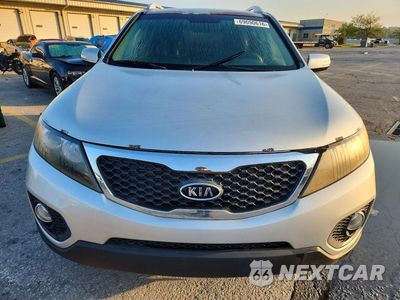 Piąte zdjęcie samochodu w środku: 2012 KIA SORENTO EX VIN:5XYKU4A29CG257015 - miniatura