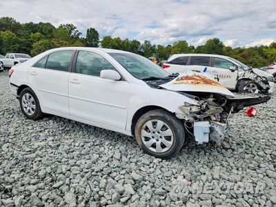 Czwarte zdjęcie samochodu z boku: 2011 TOYOTA CAMRY LE VIN:4T1BF3EKXBU700859 - miniatura