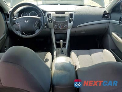 Zdjęcie 8 z 12 samochodu: 2010 HYUNDAI SONATA GLS VIN:5NPET4AC7AH603254 - miniatura