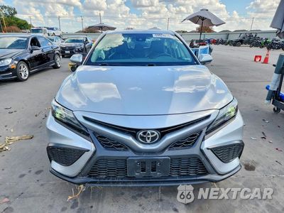 Piąte zdjęcie samochodu w środku: 2024 TOYOTA CAMRY SE VIN:4T1G11AKXRU914565 - miniatura